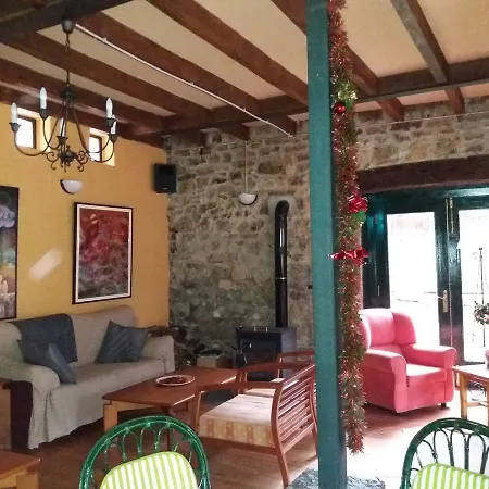 Πανσιόν Del Huerna *